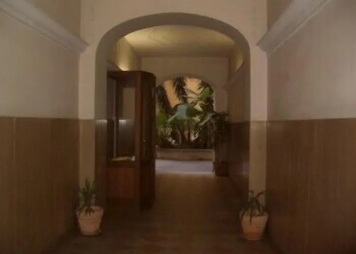 Konukevi Roma Prince Inn Accommodation 2*