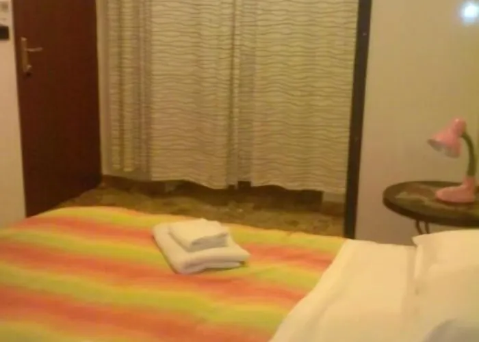 Roma Prince Inn Accommodation Konukevi 2*